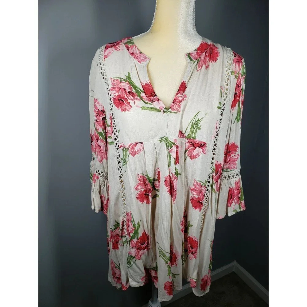 Blu Pepper Floral Bell Sleeve Top Women's Size L.